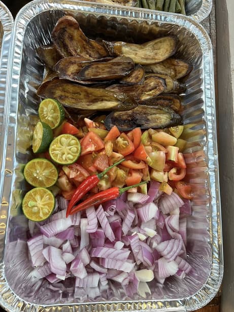 Sisig Bagnet with relish