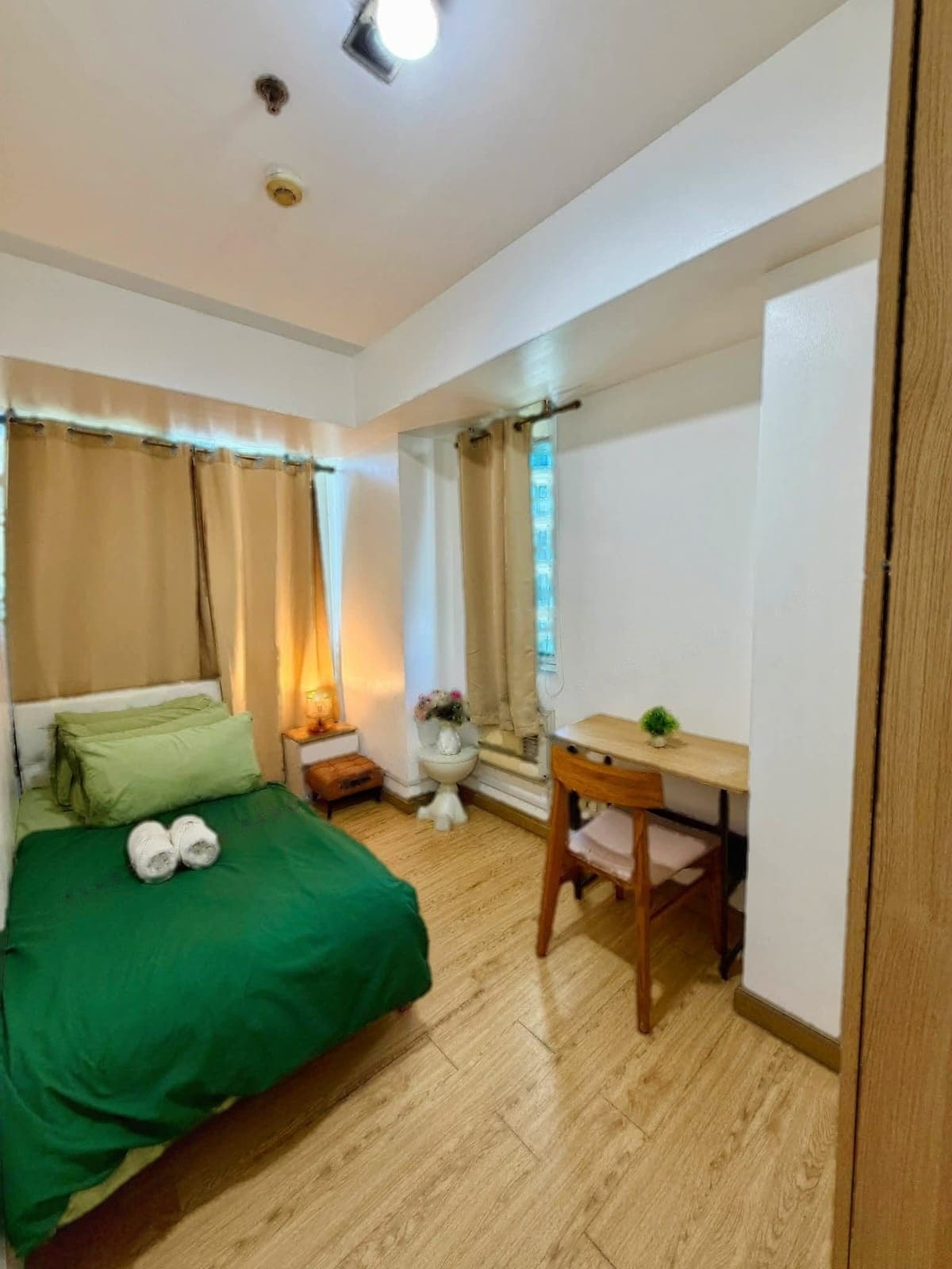 2 BR Deluxe Santorini 16th floor beach and city view unit photo 5