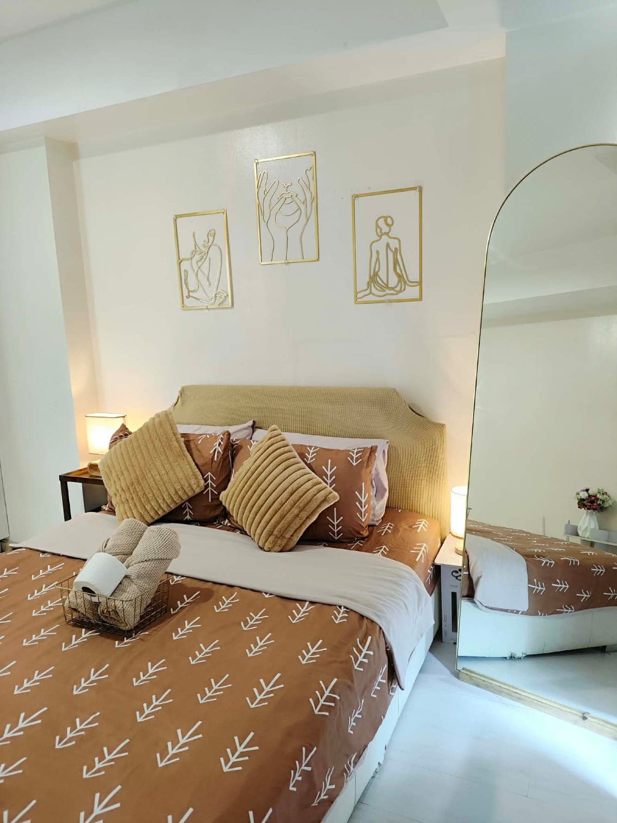 2 BR Deluxe Santorini 17th floor beach and city view unit photo 3