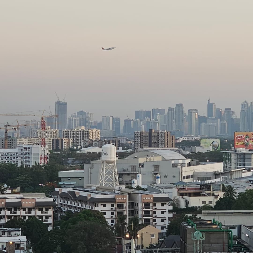 See planes taking off